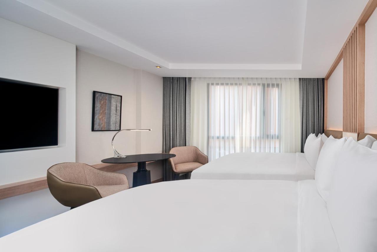 Courtyard By Marriott North Pattaya Hotel Bagian luar foto