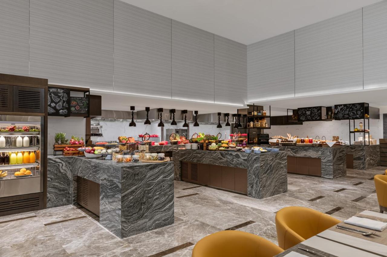 Courtyard By Marriott North Pattaya Hotel Bagian luar foto