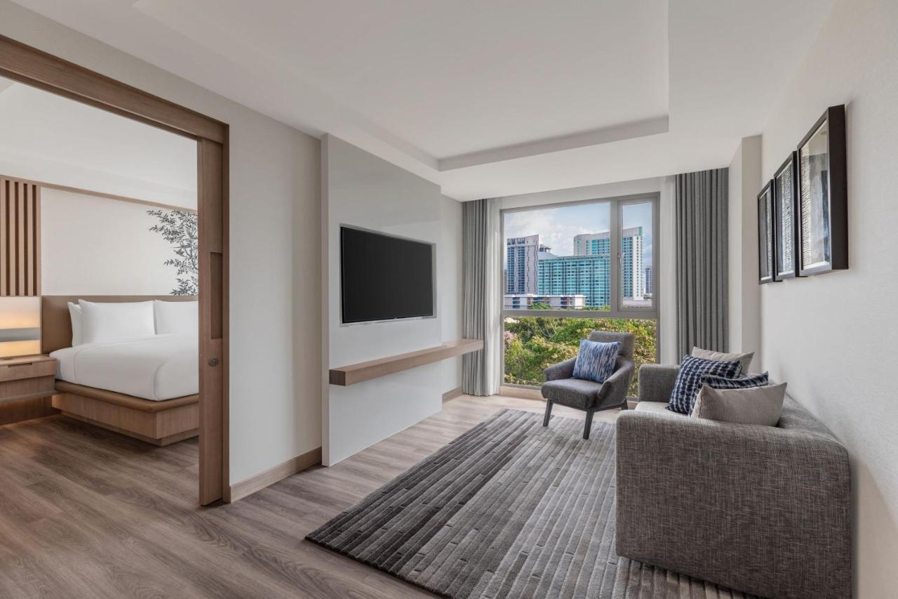 Courtyard By Marriott North Pattaya Hotel Bagian luar foto