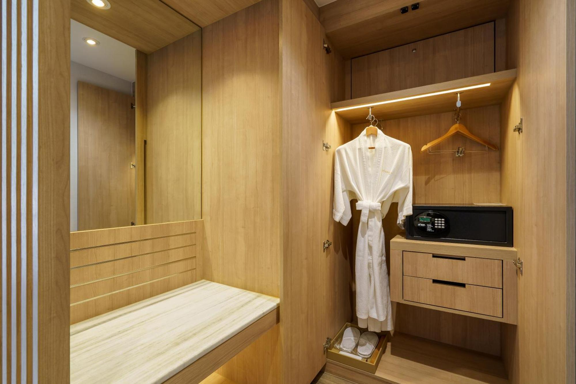 Courtyard By Marriott North Pattaya Hotel Bagian luar foto
